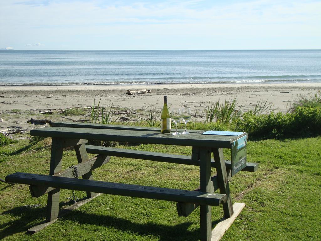 Beachfront Bliss Ohope Bagian luar foto